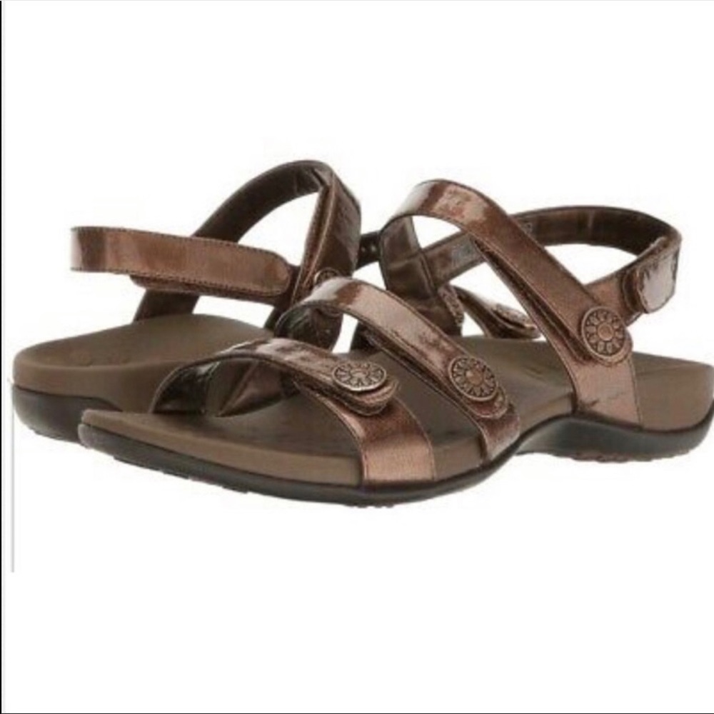 Vionic Cathy Orthaheel Triple Strap Sandal Brown 8